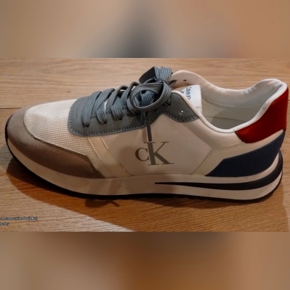 🔥NWT 🔥 Marc Fisher/ Calvin Klein Sneakers (M) Size 9 - Picture 4 of 7